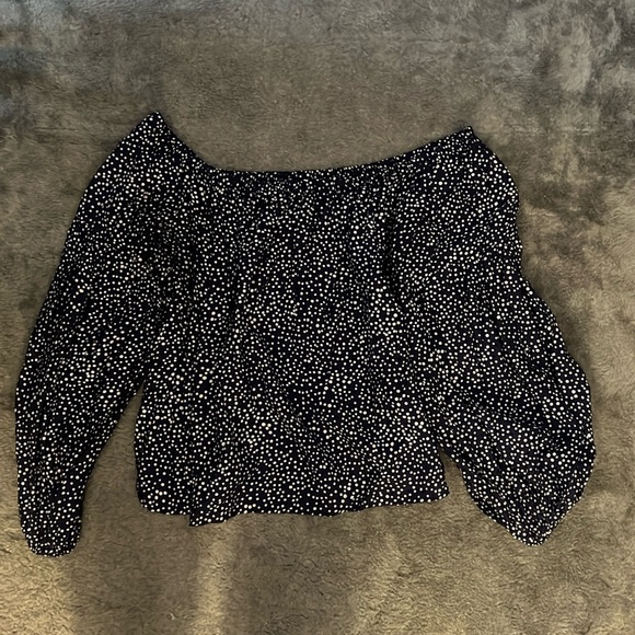 Off the shoulder top - Picture 1 of 1